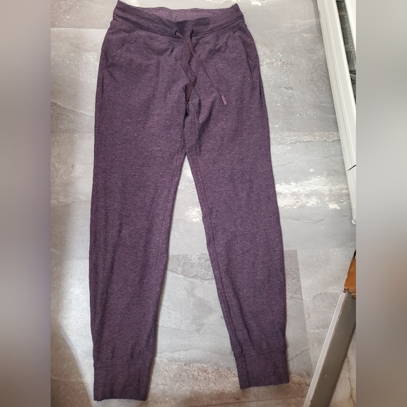 Lululemon Ready To Rulu Pant. 28" Inseam. Heathered Arctic Plum. Size 6. - Picture 2 of 14